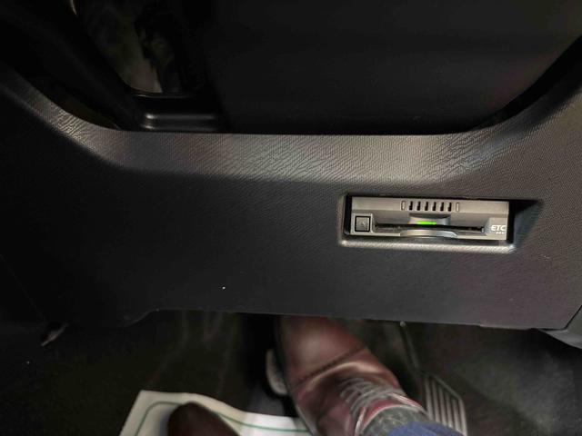 アクア Ｓスタイルブラック　純正ナビ　バックカメラ　電動ドアミラー　ハロゲンヘッドライト　社外ドライブレコーダー（前後）　オートエアコン／ライト／ハイビーム　ＥＴＣ　チルトステアリング　運転席シートリフター（37枚目）