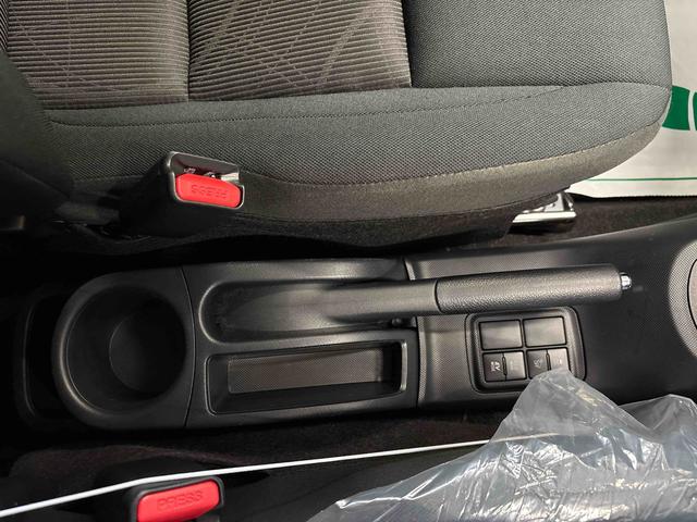 アクア Ｓスタイルブラック　純正ナビ　バックカメラ　電動ドアミラー　ハロゲンヘッドライト　社外ドライブレコーダー（前後）　オートエアコン／ライト／ハイビーム　ＥＴＣ　チルトステアリング　運転席シートリフター（38枚目）