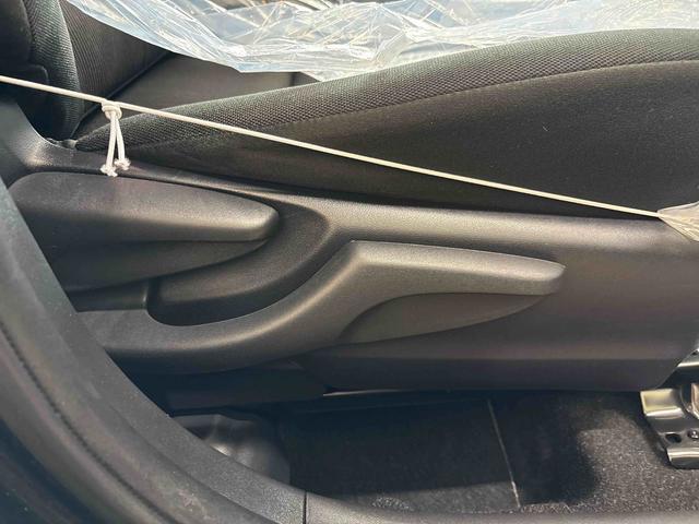 アクア Ｓスタイルブラック　純正ナビ　バックカメラ　電動ドアミラー　ハロゲンヘッドライト　社外ドライブレコーダー（前後）　オートエアコン／ライト／ハイビーム　ＥＴＣ　チルトステアリング　運転席シートリフター（45枚目）