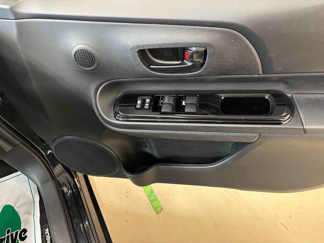 アクア Ｓスタイルブラック　純正ナビ　バックカメラ　電動ドアミラー　ハロゲンヘッドライト　社外ドライブレコーダー（前後）　オートエアコン／ライト／ハイビーム　ＥＴＣ　チルトステアリング　運転席シートリフター（48枚目）