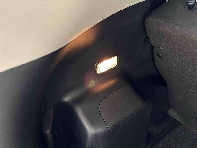 アクア Ｓスタイルブラック　純正ナビ　バックカメラ　電動ドアミラー　ハロゲンヘッドライト　社外ドライブレコーダー（前後）　オートエアコン／ライト／ハイビーム　ＥＴＣ　チルトステアリング　運転席シートリフター（58枚目）