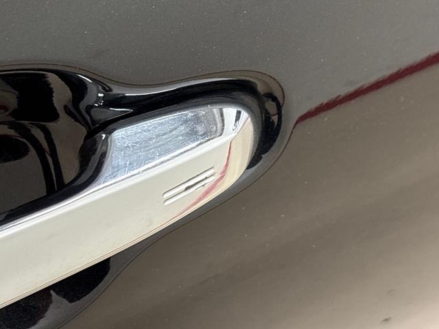 アクア Ｓスタイルブラック　純正ナビ　バックカメラ　電動ドアミラー　ハロゲンヘッドライト　社外ドライブレコーダー（前後）　オートエアコン／ライト／ハイビーム　ＥＴＣ　チルトステアリング　運転席シートリフター（69枚目）