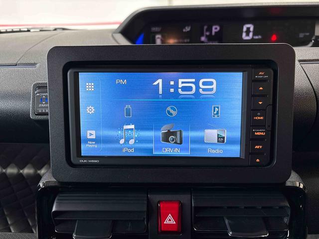 タント カスタムＲＳ　４ＷＤ　ＤＶＤチューナー　ＬＥＤヘッドライト／フォグランプ　オートエアコン／ライト／ハイビーム／電動ドアミラー　クルーズコントロール　コーナーセンサー　ＥＴＣ　両側電動スライドドア　チルトステリング（10枚目）