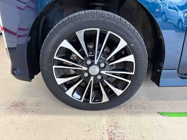 タント カスタムＲＳ　４ＷＤ　ＤＶＤチューナー　ＬＥＤヘッドライト／フォグランプ　オートエアコン／ライト／ハイビーム／電動ドアミラー　クルーズコントロール　コーナーセンサー　ＥＴＣ　両側電動スライドドア　チルトステリング（19枚目）