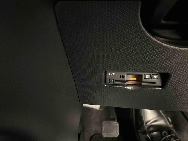 タント カスタムＲＳ　４ＷＤ　ＤＶＤチューナー　ＬＥＤヘッドライト／フォグランプ　オートエアコン／ライト／ハイビーム／電動ドアミラー　クルーズコントロール　コーナーセンサー　ＥＴＣ　両側電動スライドドア　チルトステリング（38枚目）