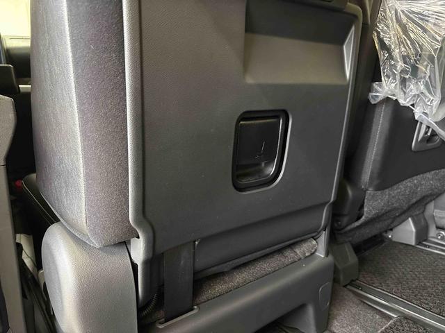 タント カスタムＲＳ　４ＷＤ　ＤＶＤチューナー　ＬＥＤヘッドライト／フォグランプ　オートエアコン／ライト／ハイビーム／電動ドアミラー　クルーズコントロール　コーナーセンサー　ＥＴＣ　両側電動スライドドア　チルトステリング（66枚目）