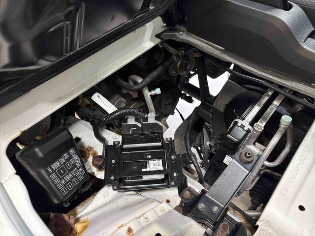 ハイゼットトラック スタンダード パートタイム4WD 純正ラジオ(AM・FM) ハロゲンヘッドライト ストロング防錆 マニュアルエアコン(17枚目)