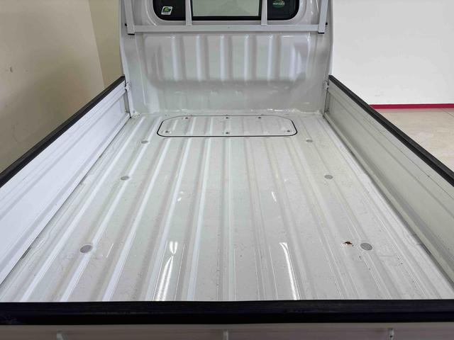 ハイゼットトラック スタンダード パートタイム4WD 純正ラジオ(AM・FM) ハロゲンヘッドライト ストロング防錆 マニュアルエアコン(18枚目)