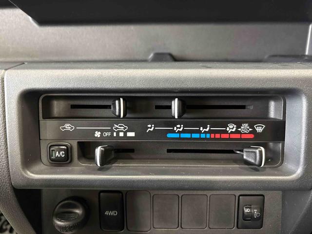 ハイゼットトラック スタンダード パートタイム4WD 純正ラジオ(AM・FM) ハロゲンヘッドライト ストロング防錆 マニュアルエアコン(26枚目)