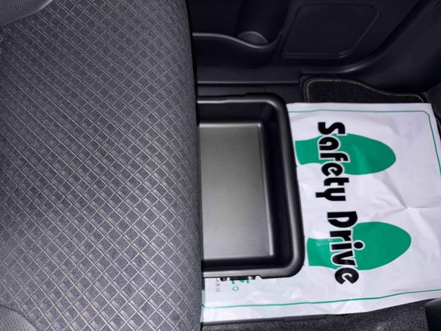 タント カスタムＲＳセレクション　４ＷＤ　純正ナビ　ＬＥＤヘッドライト／フォグランプ　オートエアコン／ライト／ハイビーム／電動ドアミラー　ＥＴＣ　ドライブレコーダー　コーナーセンサー　両側電動スライドドア　運転席・助手席シートヒーター（38枚目）