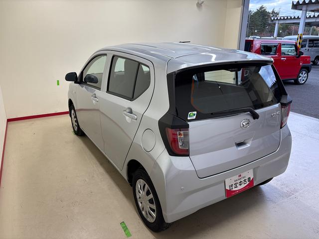 ミライース L SAIII 4WD ハロゲンヘッドライト キーレスエントリー コーナーセンサー オートライト/ハイビーム マニュアルエアコン VSC(横滑り防止機能) スマートアシスト(予防安全装置)(9枚目)