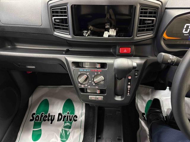 ミライース L SAIII 4WD ハロゲンヘッドライト キーレスエントリー コーナーセンサー オートライト/ハイビーム マニュアルエアコン VSC(横滑り防止機能) スマートアシスト(予防安全装置)(24枚目)