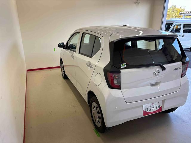 ミライース Ｌ　ＳＡＩＩＩ　４ＷＤ　ハロゲンヘッドライト　マニュアルエアコン　キーレスエントリー　コーナーセンサー　オートライト／ハイビーム　ＶＳＣ（横滑り防止機能）　スマートアシスト（予防安全装置）（9枚目）