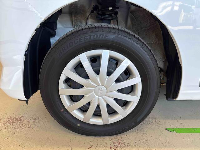 ミライース Ｌ　ＳＡＩＩＩ　４ＷＤ　ハロゲンヘッドライト　マニュアルエアコン　キーレスエントリー　コーナーセンサー　オートライト／ハイビーム　ＶＳＣ（横滑り防止機能）　スマートアシスト（予防安全装置）（19枚目）