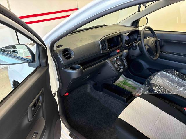 ミライース Ｌ　ＳＡＩＩＩ　４ＷＤ　ハロゲンヘッドライト　マニュアルエアコン　キーレスエントリー　コーナーセンサー　オートライト／ハイビーム　ＶＳＣ（横滑り防止機能）　スマートアシスト（予防安全装置）（21枚目）