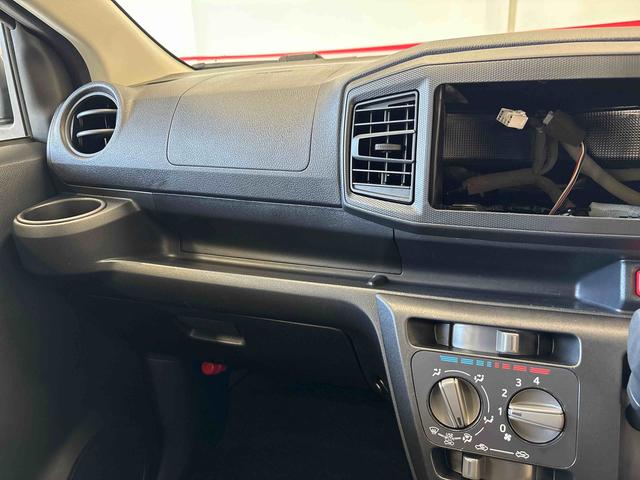 ミライース Ｌ　ＳＡＩＩＩ　４ＷＤ　ハロゲンヘッドライト　マニュアルエアコン　キーレスエントリー　コーナーセンサー　オートライト／ハイビーム　ＶＳＣ（横滑り防止機能）　スマートアシスト（予防安全装置）（36枚目）