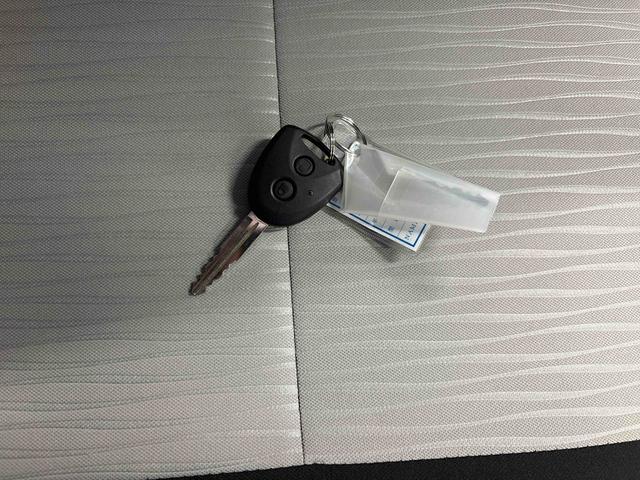 ミライース Ｌ　ＳＡＩＩＩ　４ＷＤ　ハロゲンヘッドライト　マニュアルエアコン　キーレスエントリー　コーナーセンサー　オートライト／ハイビーム　ＶＳＣ（横滑り防止機能）　スマートアシスト（予防安全装置）（41枚目）