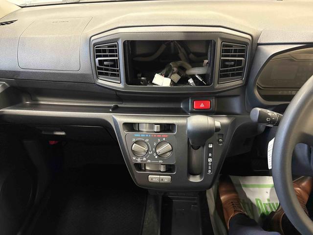 ミライース Ｌ　ＳＡＩＩＩ　４ＷＤ　キーレスエントリー　ハロゲンヘッドライト　マニュアルエアコン　バックカメラ　オートライト　コーナーセンサー　オートハイビーム　ＶＳＣ（横滑り防止機能）（24枚目）