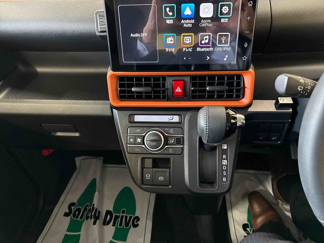 タント ファンクロスターボ(エコアイドル非装着車) 4WD ディスプレイオーディオ LEDヘッドライト/フォグランプ オートエアコン/ライト/ハイビーム/電動ドアミラー ドライブレコーダー 両側電動スライドドア 電動パーキングブレーキ シートヒーター(10枚目)