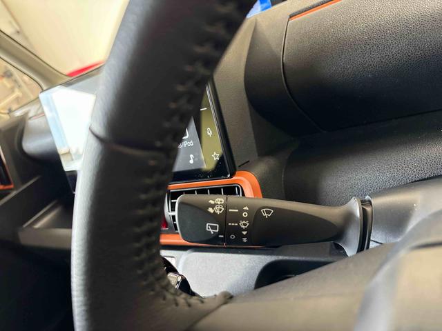 タント ファンクロスターボ(エコアイドル非装着車) 4WD ディスプレイオーディオ LEDヘッドライト/フォグランプ オートエアコン/ライト/ハイビーム/電動ドアミラー ドライブレコーダー 両側電動スライドドア 電動パーキングブレーキ シートヒーター(32枚目)