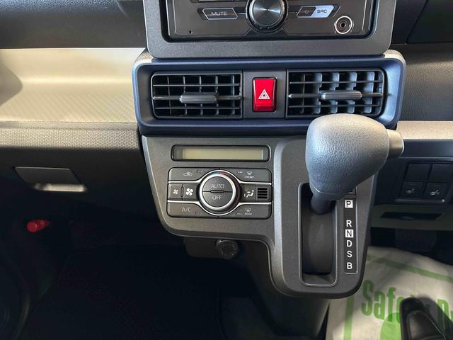 タント L 4WD 純正CD キーフリーシステム コーナーセンサー LEDヘッドライト オートエアコン/ライト/ハイビーム/電動ドアミラー 運転席・助手席シートヒーター VSC(横滑り防止機能)(11枚目)