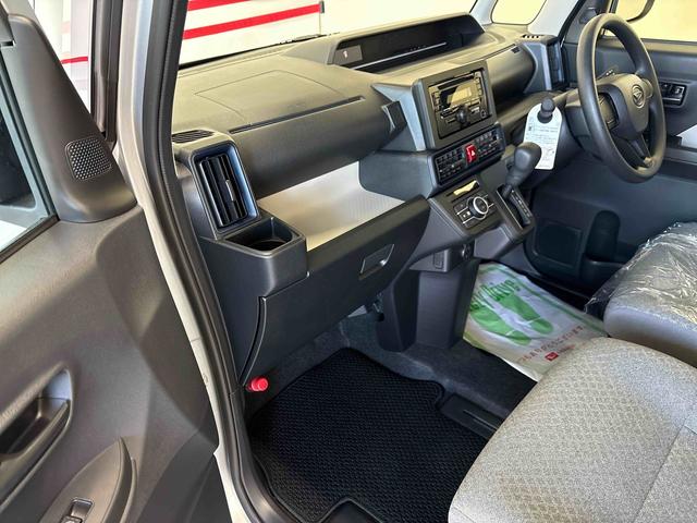 タント L 4WD 純正CD キーフリーシステム コーナーセンサー LEDヘッドライト オートエアコン/ライト/ハイビーム/電動ドアミラー 運転席・助手席シートヒーター VSC(横滑り防止機能)(21枚目)