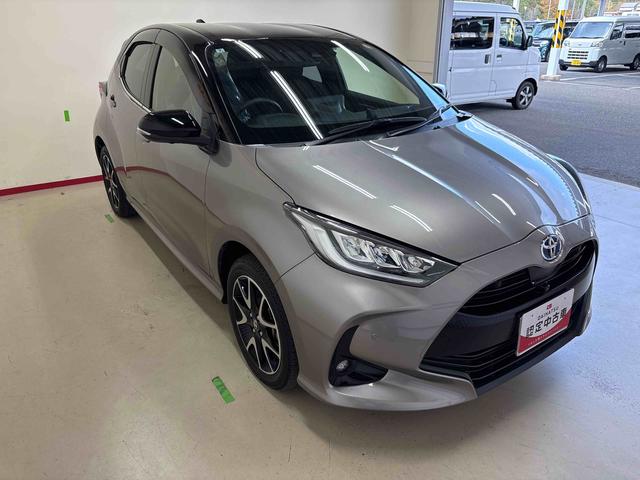 ヤリス ハイブリッドZ ディスプレイオーディオ(ナビ付) クルーズコントロール トヨタセーフティセンス(予防安全装置) ドライブレコーダー リモコンエンジンスターター オートエアコン/ライト/ハイビーム/電動ドアミラー(6枚目)