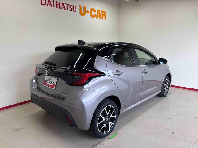 ヤリス ハイブリッドZ ディスプレイオーディオ(ナビ付) クルーズコントロール トヨタセーフティセンス(予防安全装置) ドライブレコーダー リモコンエンジンスターター オートエアコン/ライト/ハイビーム/電動ドアミラー(8枚目)