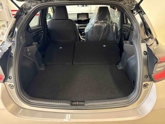 ヤリス ハイブリッドZ ディスプレイオーディオ(ナビ付) クルーズコントロール トヨタセーフティセンス(予防安全装置) ドライブレコーダー リモコンエンジンスターター オートエアコン/ライト/ハイビーム/電動ドアミラー(55枚目)