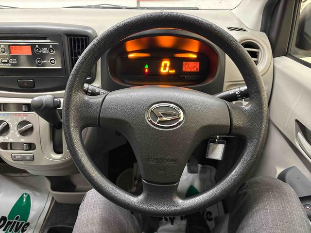 ミライース Ｌｆ　４ＷＤ　純正ＣＤ　ハロゲンヘッドライト　キーレスエントリー　マニュアルエアコン　エコアイドル（29枚目）