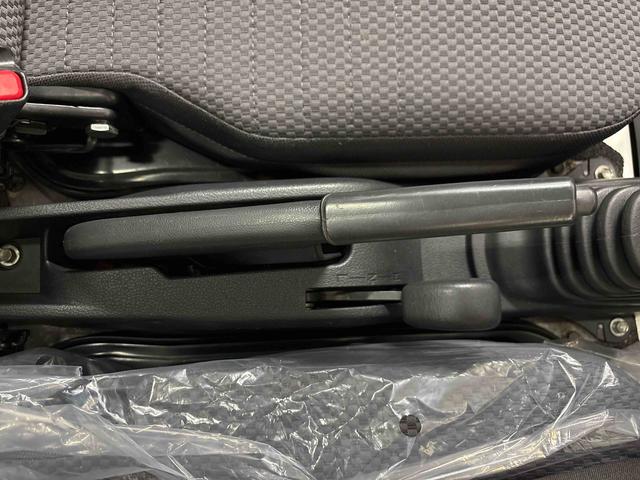 ハイゼットトラック ＥＸＴ　パートタイム４ＷＤ　純正ＣＤ　マニュアルエアコン　ハロゲンヘッドライト／フォグランプ　キーレスエントリー　デフロック　荷台作業灯　ストロング防錆　パワーウィンドウ　テールゲートチェーン（37枚目）