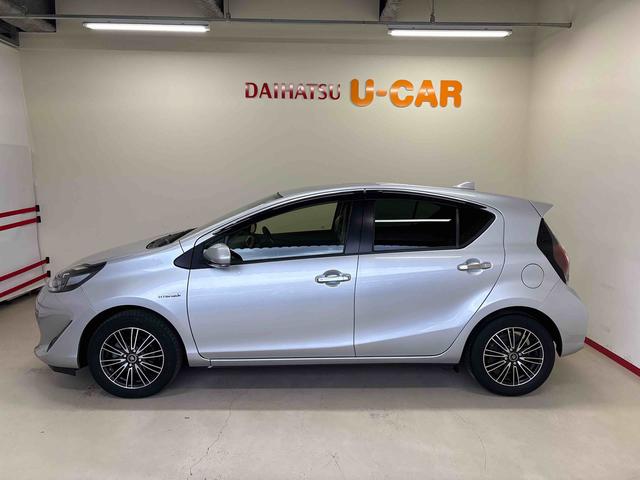 アクア Ｓスタイルブラック　純正ナビ　ドライブレコーダー　リモコンエンジンスターター　ＬＥＤヘッドライト／フォグランプ　オートエアコン／ライト／ハイビーム　フロントシールドディアイサー　電動格納ドアミラー　コーナーセンサー（5枚目）