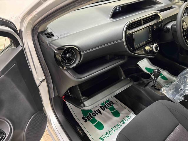 アクア Ｓスタイルブラック　純正ナビ　ドライブレコーダー　リモコンエンジンスターター　ＬＥＤヘッドライト／フォグランプ　オートエアコン／ライト／ハイビーム　フロントシールドディアイサー　電動格納ドアミラー　コーナーセンサー（22枚目）