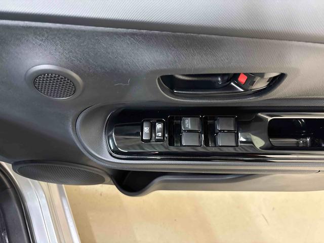 アクア Ｓスタイルブラック　純正ナビ　ドライブレコーダー　リモコンエンジンスターター　ＬＥＤヘッドライト／フォグランプ　オートエアコン／ライト／ハイビーム　フロントシールドディアイサー　電動格納ドアミラー　コーナーセンサー（45枚目）