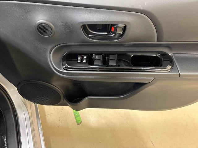 アクア Ｓスタイルブラック　純正ナビ　ドライブレコーダー　リモコンエンジンスターター　ＬＥＤヘッドライト／フォグランプ　オートエアコン／ライト／ハイビーム　フロントシールドディアイサー　電動格納ドアミラー　コーナーセンサー（46枚目）