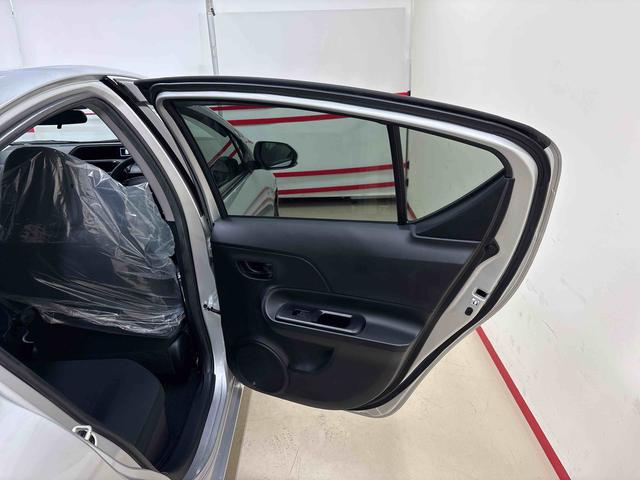 アクア Ｓスタイルブラック　純正ナビ　ドライブレコーダー　リモコンエンジンスターター　ＬＥＤヘッドライト／フォグランプ　オートエアコン／ライト／ハイビーム　フロントシールドディアイサー　電動格納ドアミラー　コーナーセンサー（47枚目）