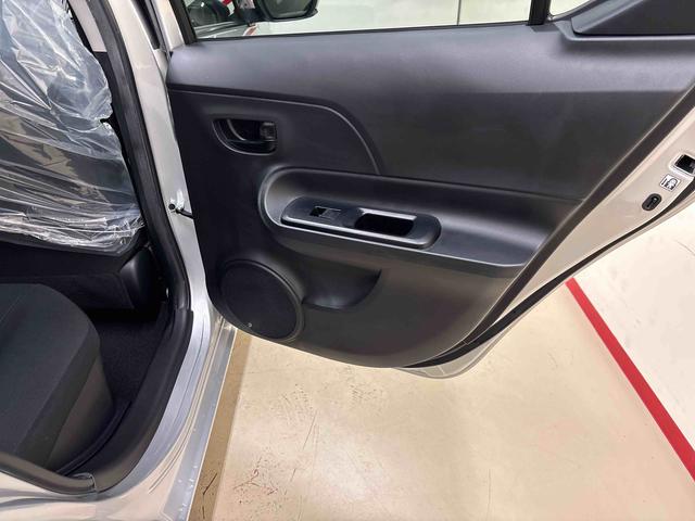 アクア Ｓスタイルブラック　純正ナビ　ドライブレコーダー　リモコンエンジンスターター　ＬＥＤヘッドライト／フォグランプ　オートエアコン／ライト／ハイビーム　フロントシールドディアイサー　電動格納ドアミラー　コーナーセンサー（48枚目）