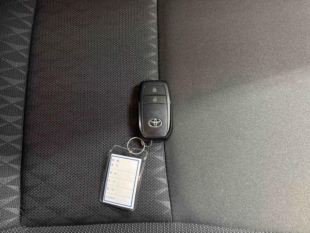 �d�q�J�[�h�L�[�ł��B�J�[�h�L�[���g�т��Ă���΁A�X�C�b�`�ЂƂŃh�A�̎{���E�J�����ł��܂��B�܂�����h�~�ɖ𗧂C���r���C�U�[�@�\�t���ł��B