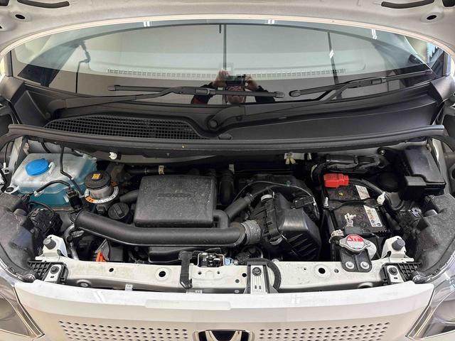 Ｎ－ＢＯＸ ベースグレード　４ＷＤ　ホンダセンシング　社外ナビ　社外ＥＴＣ　オートエアコン／ライト　電動格納ドアミラー　ＬＥＤヘッドライト　クルーズコントロール　チルトステアリング　電動パーキングブレーキ　シートリフター（17枚目）