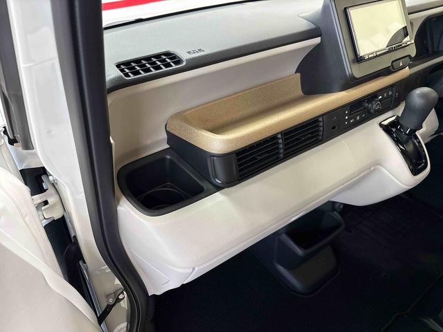 Ｎ－ＢＯＸ ベースグレード　４ＷＤ　ホンダセンシング　社外ナビ　社外ＥＴＣ　オートエアコン／ライト　電動格納ドアミラー　ＬＥＤヘッドライト　クルーズコントロール　チルトステアリング　電動パーキングブレーキ　シートリフター（22枚目）