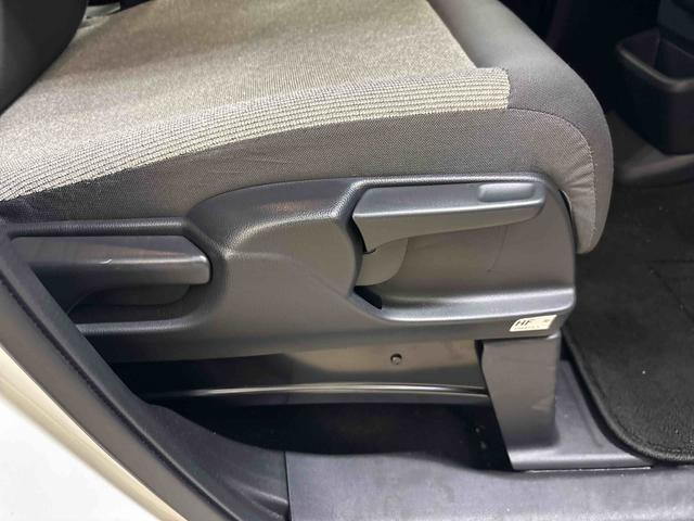 Ｎ－ＢＯＸ ベースグレード　４ＷＤ　ホンダセンシング　社外ナビ　社外ＥＴＣ　オートエアコン／ライト　電動格納ドアミラー　ＬＥＤヘッドライト　クルーズコントロール　チルトステアリング　電動パーキングブレーキ　シートリフター（45枚目）