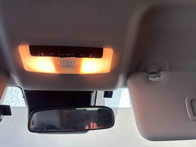 ノート Ｓ　ＦＯＵＲ　４ＷＤ　ナビ（社外品）　ＥＴＣ　ハロゲンヘッドライト　電動パーキングブレーキ　オートエアコン／ライト　電動格納ドアミラー　ハンドルヒーター　運転席・助手席シートヒーター　チルトステアリング（41枚目）