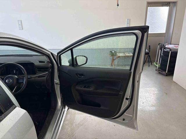 ノート Ｓ　ＦＯＵＲ　４ＷＤ　ナビ（社外品）　ＥＴＣ　ハロゲンヘッドライト　電動パーキングブレーキ　オートエアコン／ライト　電動格納ドアミラー　ハンドルヒーター　運転席・助手席シートヒーター　チルトステアリング（45枚目）