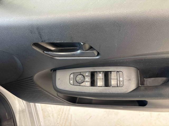 ノート Ｓ　ＦＯＵＲ　４ＷＤ　ナビ（社外品）　ＥＴＣ　ハロゲンヘッドライト　電動パーキングブレーキ　オートエアコン／ライト　電動格納ドアミラー　ハンドルヒーター　運転席・助手席シートヒーター　チルトステアリング（46枚目）