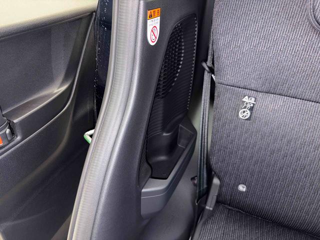 �T�C�h�|�P�b�g�i�J�b�v�z���_�[�t���j