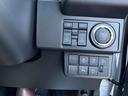 運転席右下側。プッシュボタンスタート等スイッチ類
