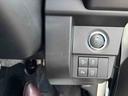 運転席右下側。プッシュボタンスタート等スイッチ類