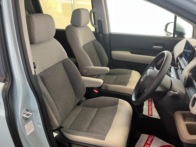 フリード エアー　ＥＸ　ホンダセンシング　デアイサー　シートヒーター　両側パワースライドドア　純正１５インチアルミホイール（11枚目）