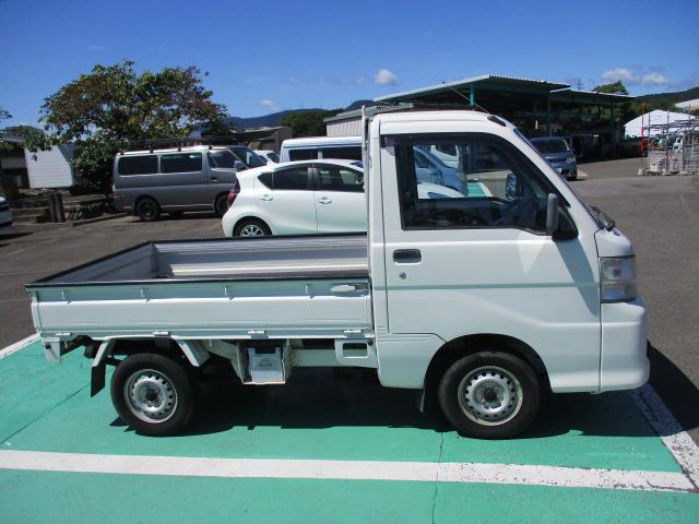 ハイゼットトラック ベースグレード　４ＷＤ　農用スペシャル　パワステ　エアコン　５速マニュアル　走行２万キロ台　関東使用（14枚目）