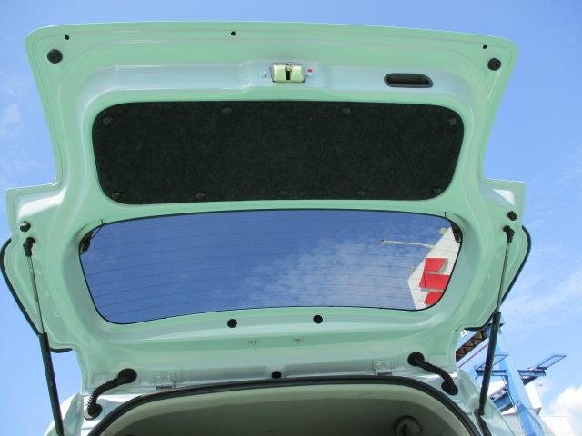アルトラパン Ｘ　ＡＢＳ付　フルタイム４ＷＤ　プッシュスタート　レベライザー　純正アルミホイール　ナビテレビ　シートヒーター　スマートキー（26枚目）